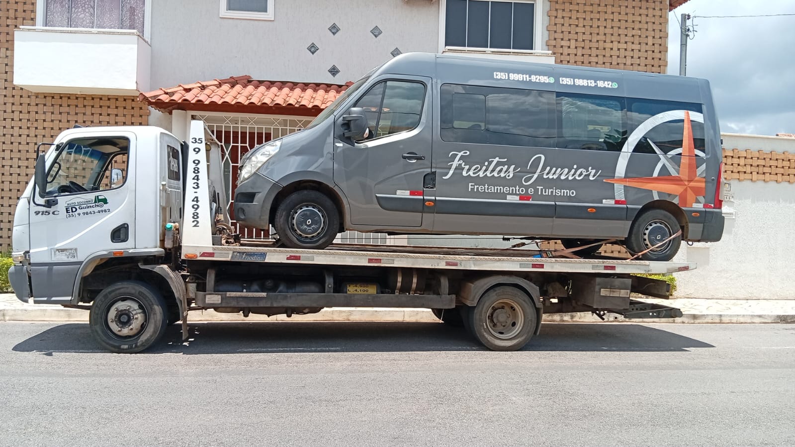 Transporte de van executiva com segurança